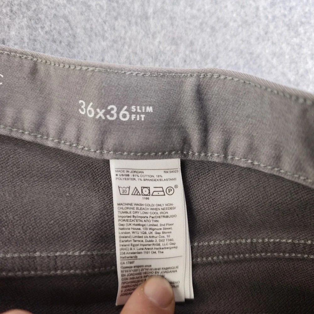Banana Republic Traveler Pants Mens 36x31 ( Tag 36x36) Gray Flat Front Slim Fit